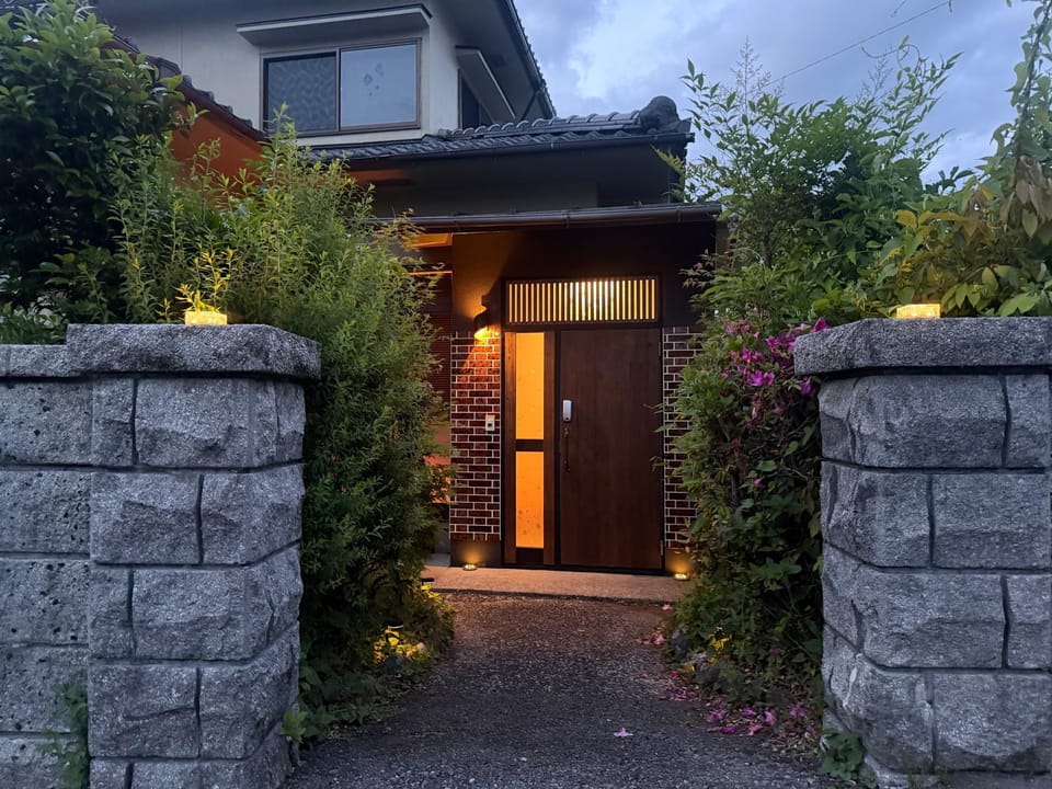 Property building, Day, Garden, Garden view
