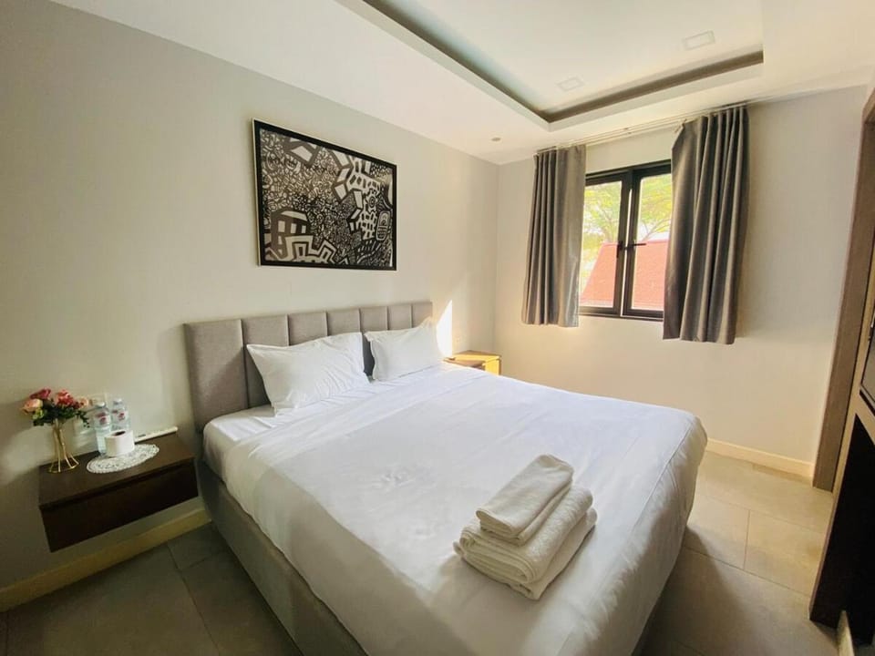Serenity27 Single Pool Villa 5 Bedrooms 4 Bathrooms Can Accommodate 10 People Villa in Pattaya City