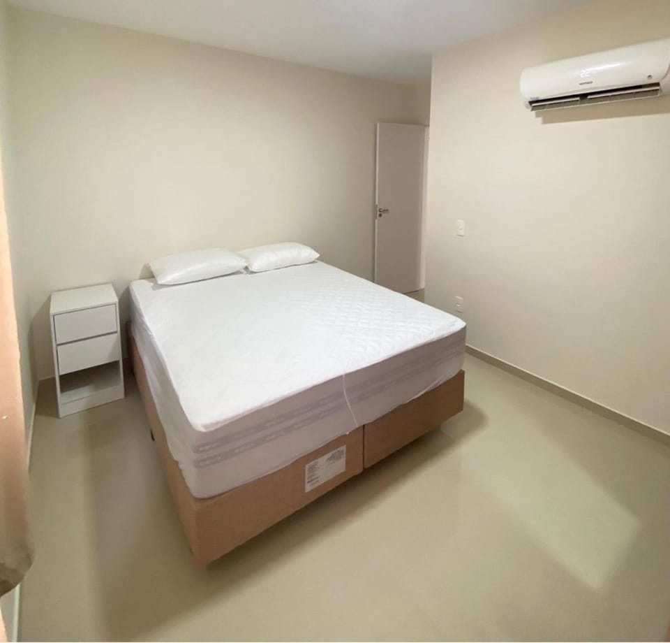 Bed, Bedroom, furniture, air conditioner