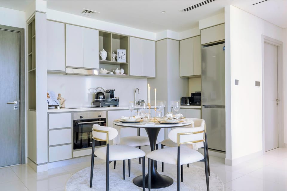 Coffee/tea facilities, Kitchen or kitchenette, Dining area, dishwasher, minibar, oven, stove, toaster