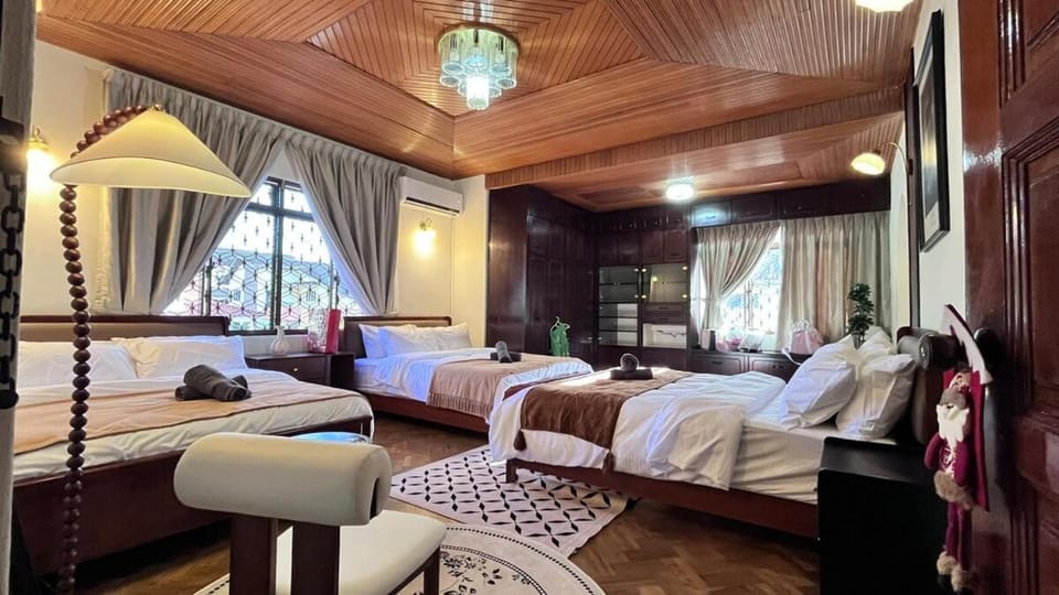 Johor Bahru -- Gathering & Spacious & KTV #6BR5B #20-24px by Cowidea House in Johor Bahru