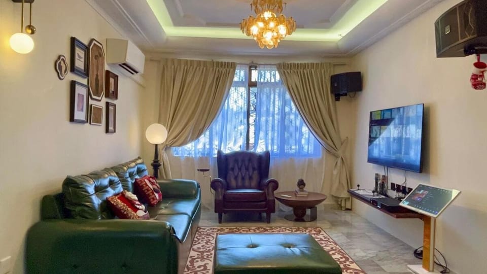 Johor Bahru -- Gathering & Spacious & KTV #6BR5B #20-24px by Cowidea House in Johor Bahru
