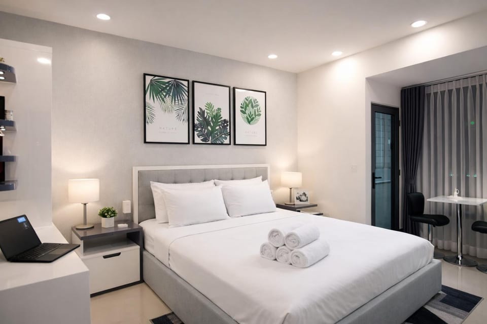 Bed, TV and multimedia, Photo of the whole room, Seating area, Bedroom, towels