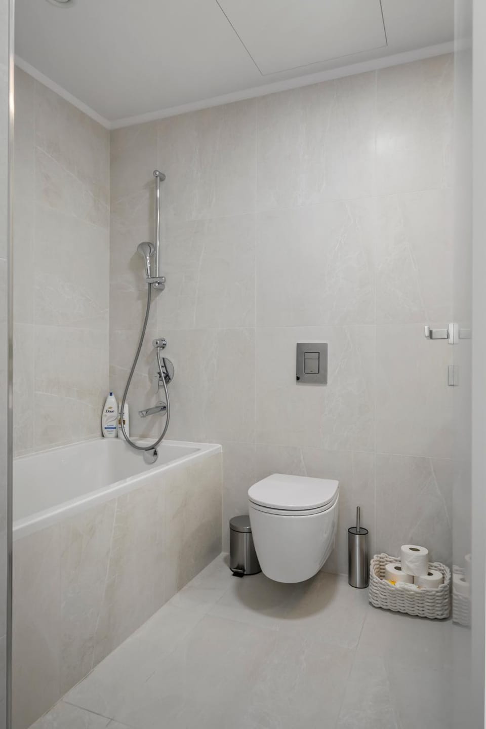Shower, Toilet, Bathroom, Bath