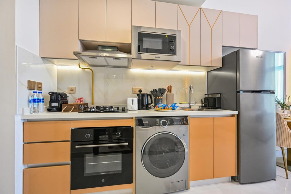 Coffee/tea facilities, Kitchen or kitchenette, oven, toaster, washing machine