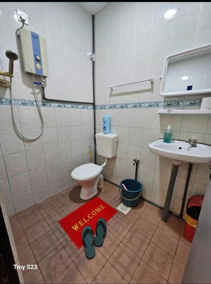 Tasek Cermin Roomstay Bed and Breakfast in Ipoh