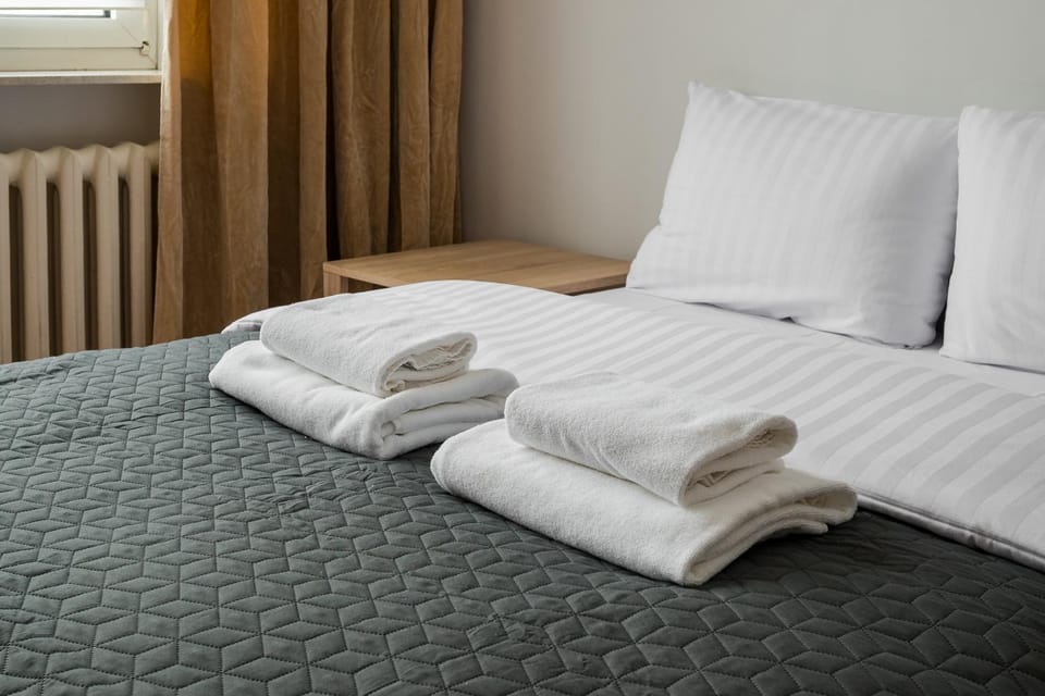Bed, Photo of the whole room, Bedroom, towels