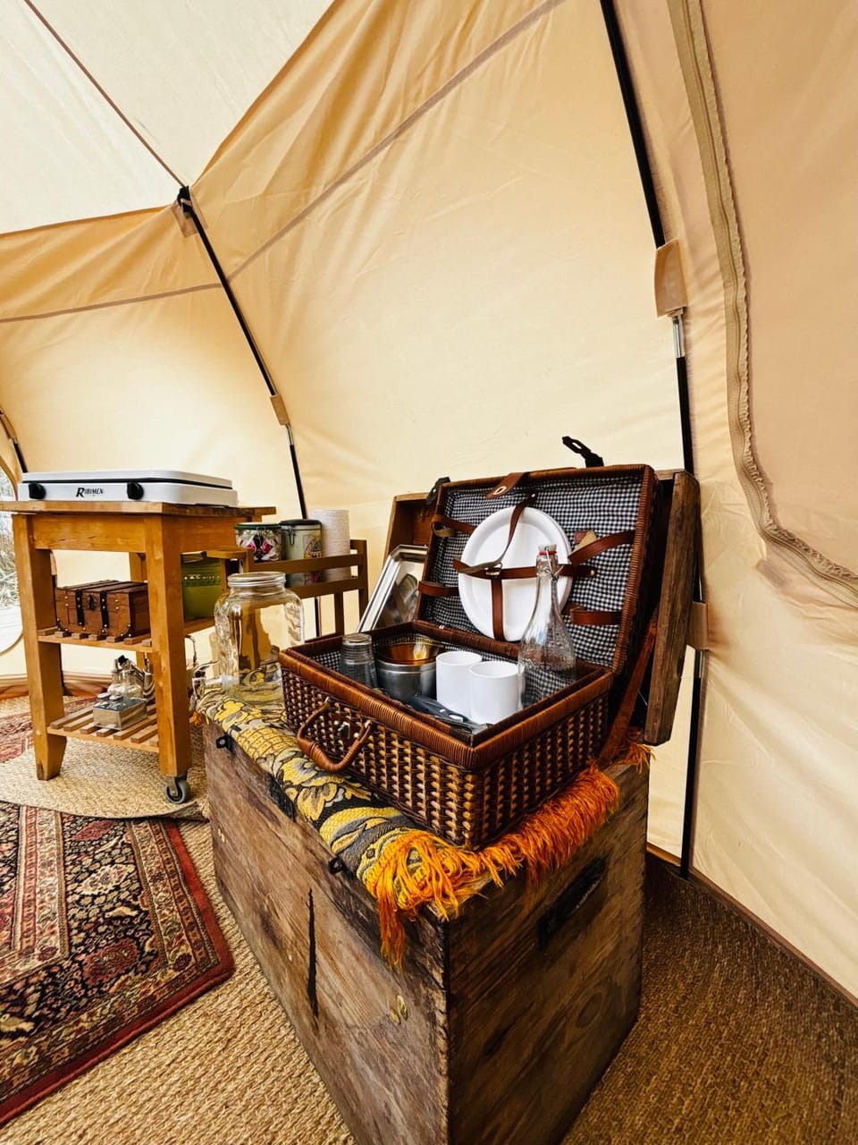 La Belle Étoile Sauna et bain froid en Camargue Luxury tent in Arles