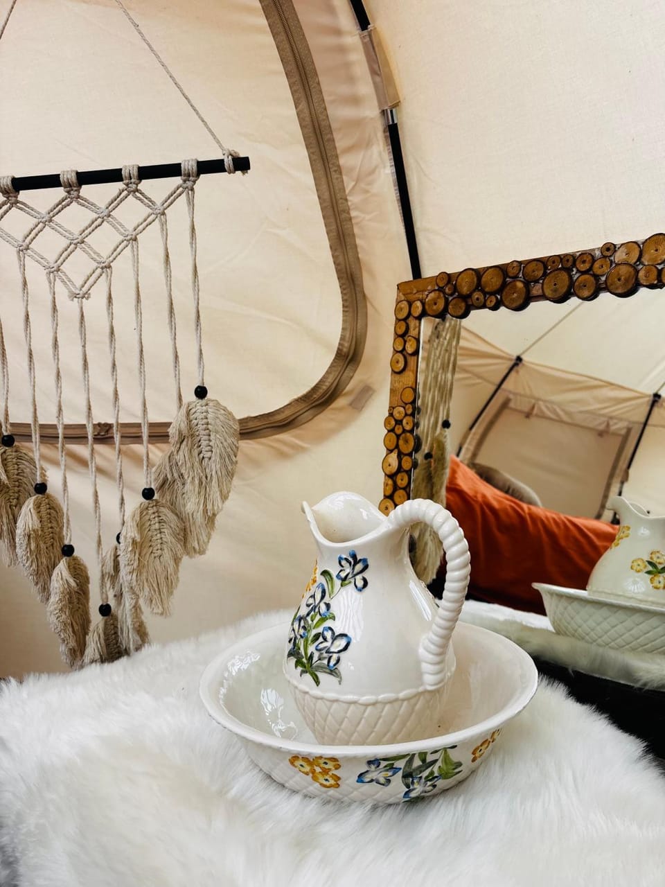 La Belle Étoile Sauna et bain froid en Camargue Luxury tent in Arles