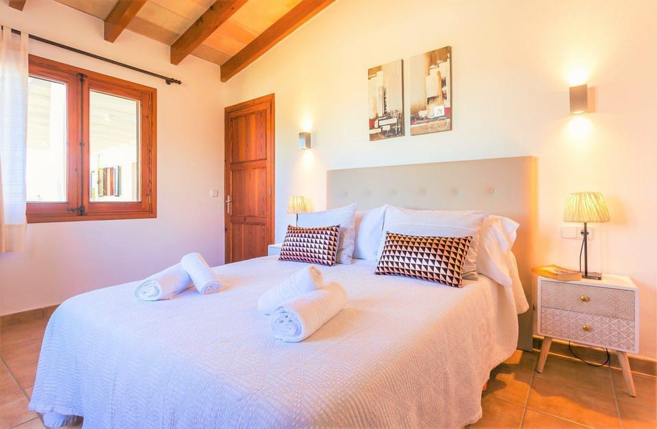 Villa Estanco Villa in Raiguer