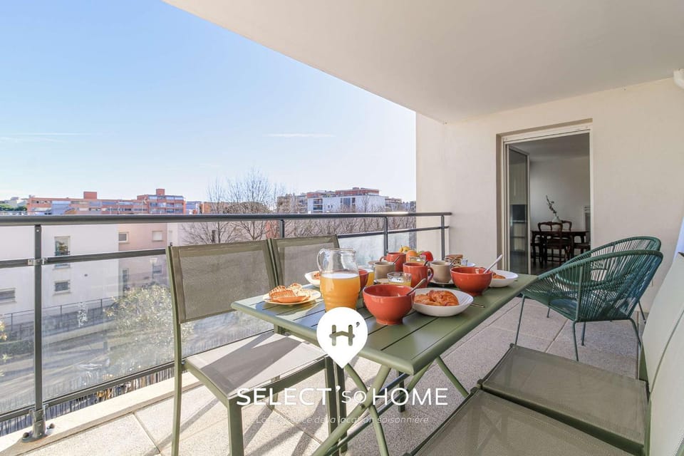 Patio, Day, View (from property/room), Balcony/Terrace, Dining area