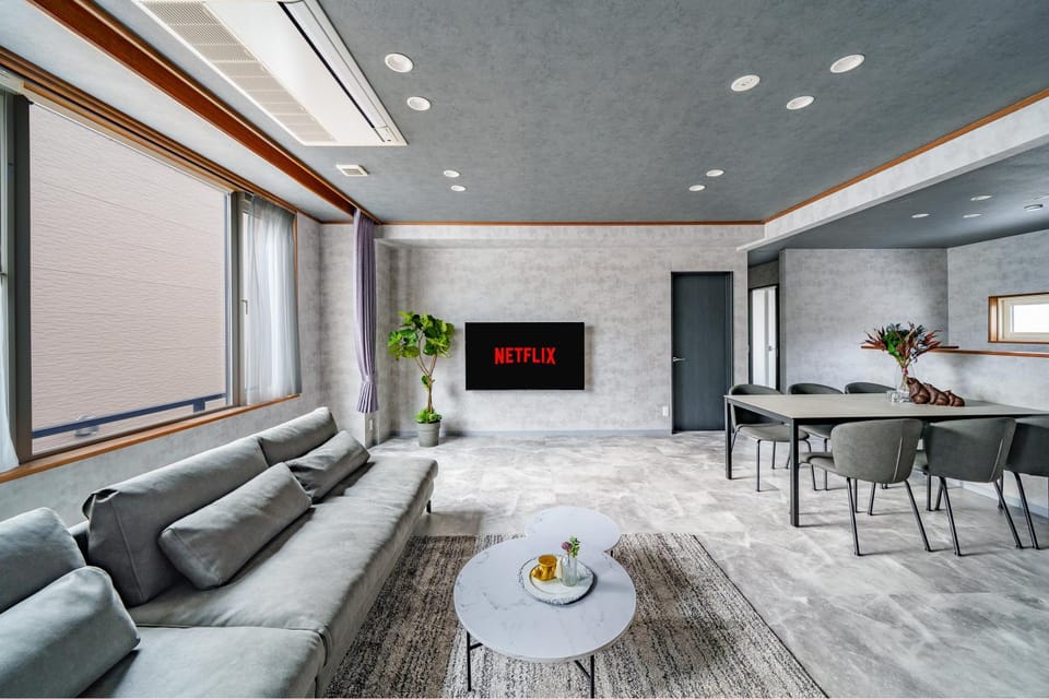 Living room, Dining area