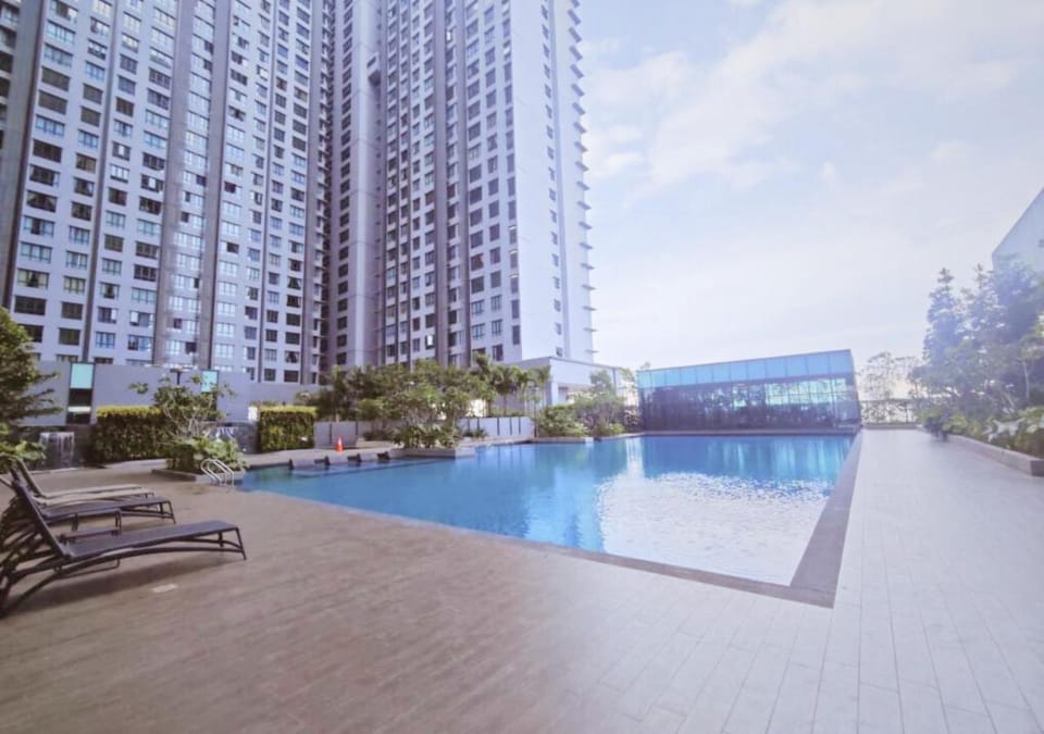 Property building, Swimming pool