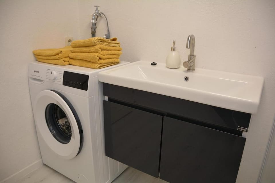towels, washing machine