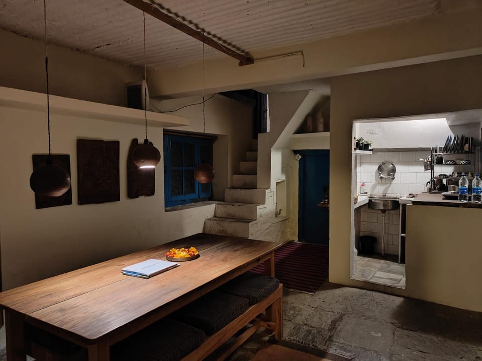 Kitchen or kitchenette, Living room, Seating area, Dining area, minibar, pet friendly, stove