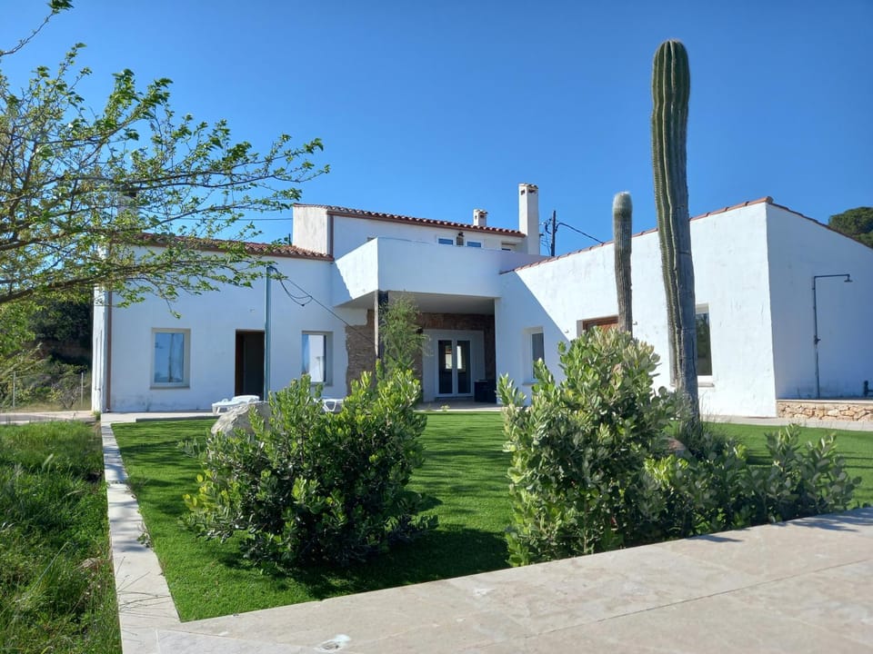 Mas Miralles, L'Ampolla, Delta del Ebre National Park, Piscina privada House in Baix Ebre