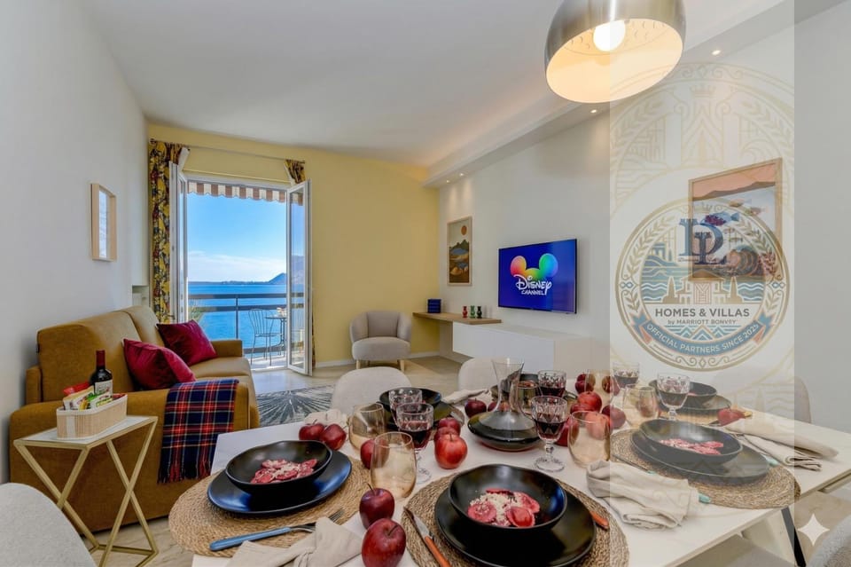 Desenzanoloft Garda Golden Sunrise official partner Homes and Villas By Marriott Bonvoy Apartment in Desenzano del Garda