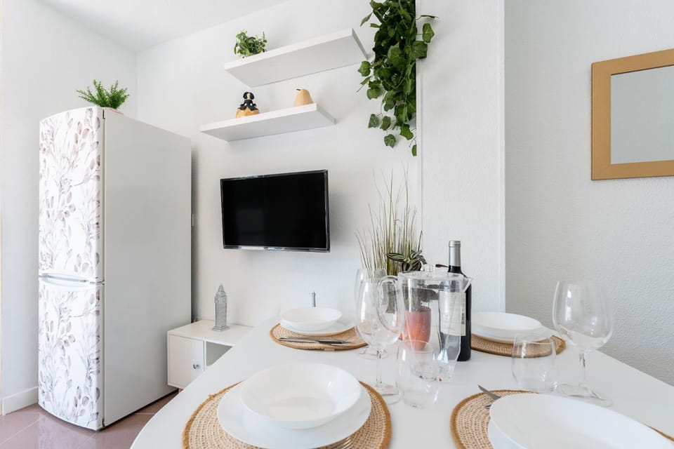 TV and multimedia, Living room, Dining area