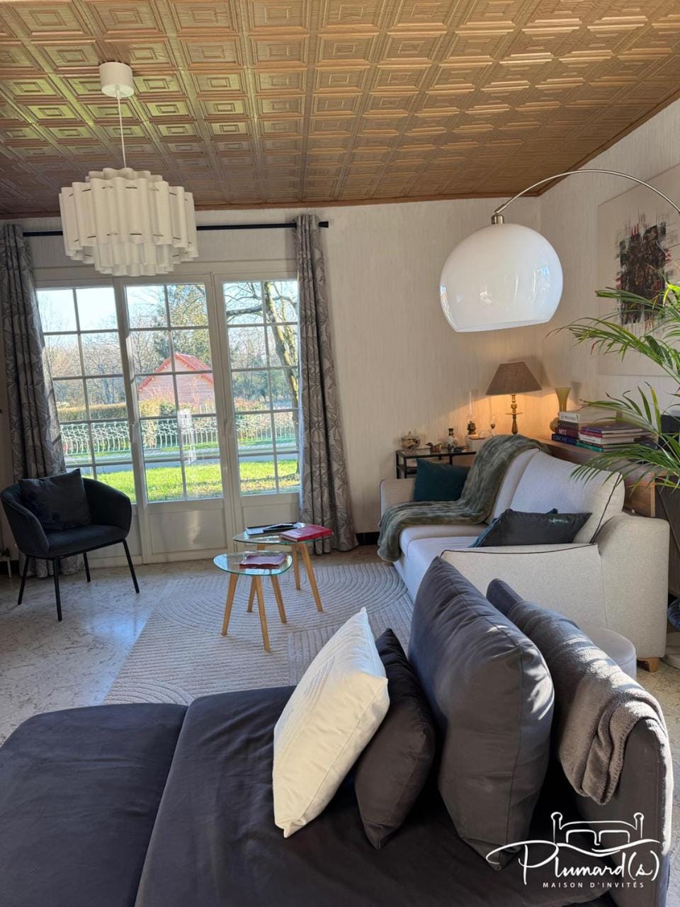 Living room, Seating area