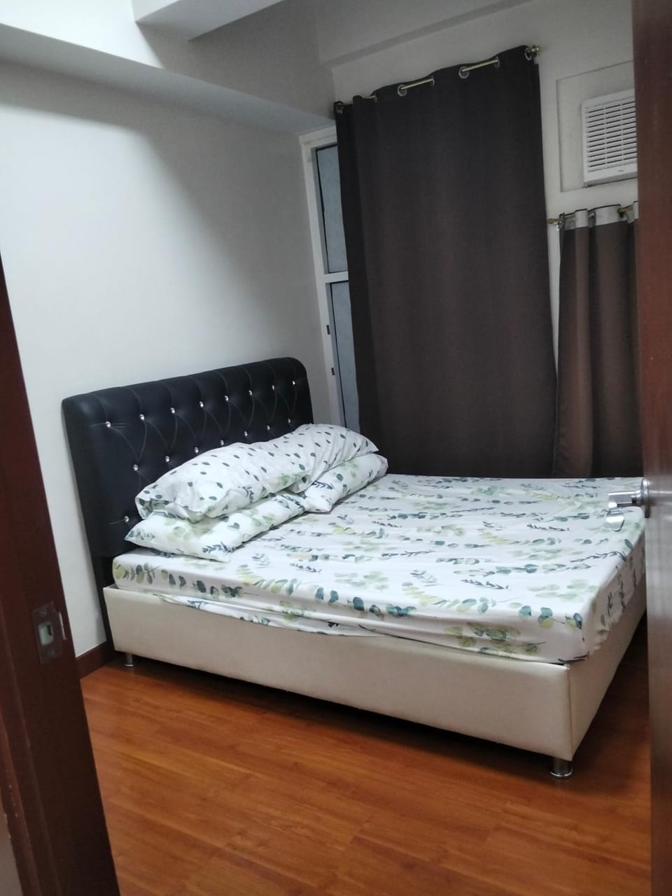 Paseo de Roces Condominium Hostel in Mandaluyong