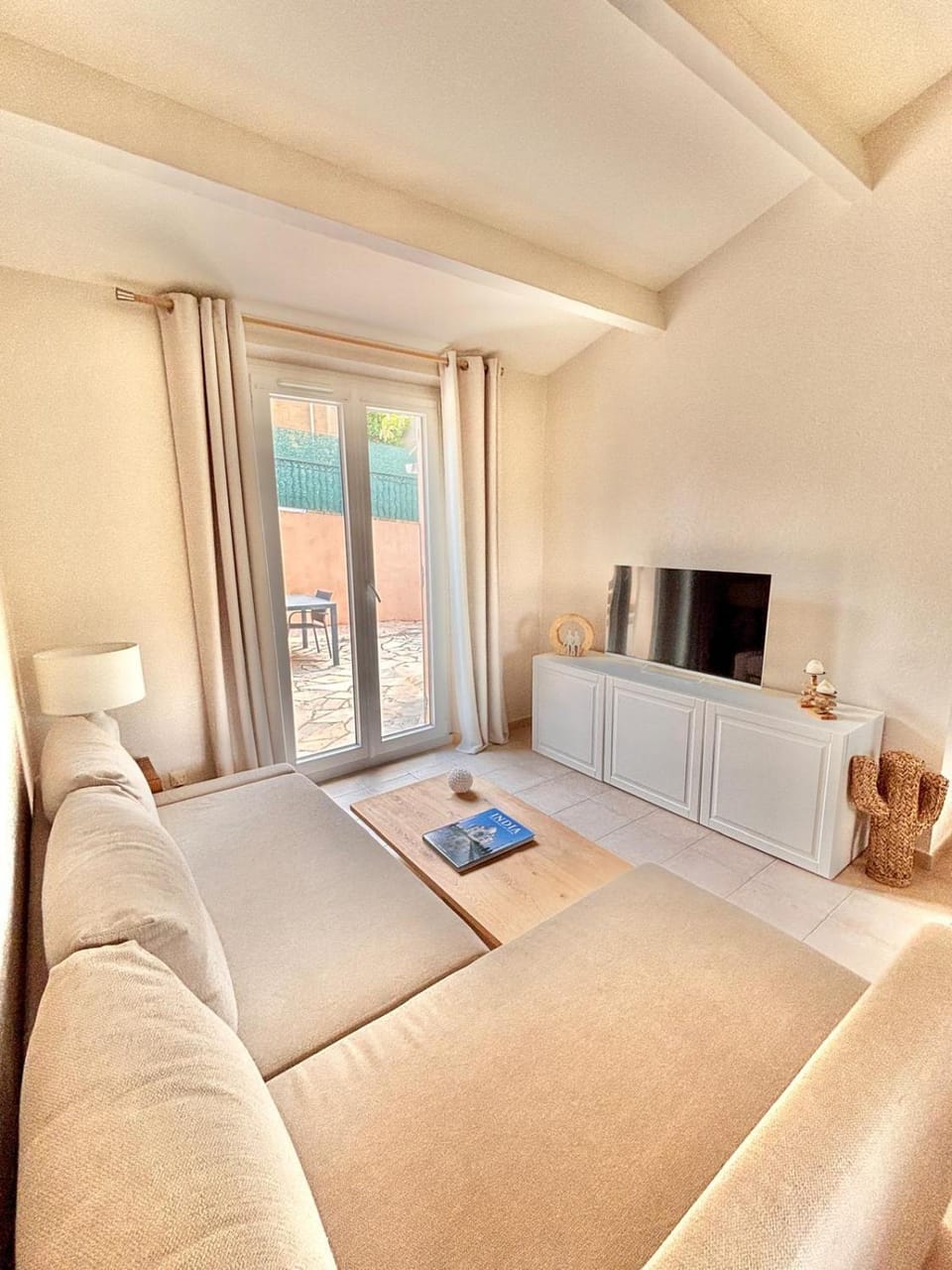 Maison de charme à Grimaud, Terrasse, clim et parking Villa in Grimaud