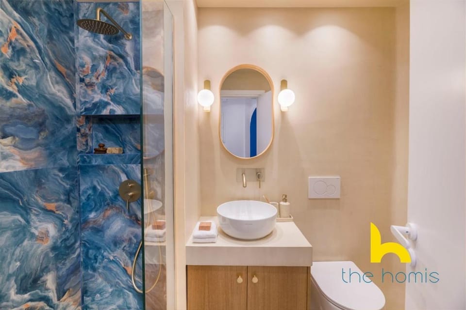 Aegean Blue Hideaway w Fireplace, near Acropolis Apartment in Kallithea