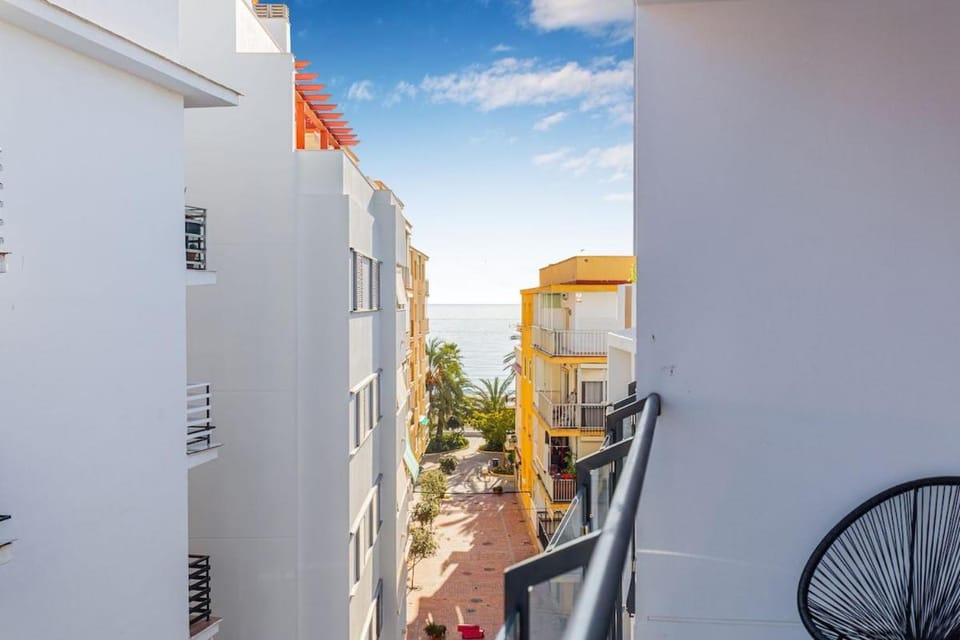 Casa Paseo - new apt with sea views from terrace Apartment in Estepona