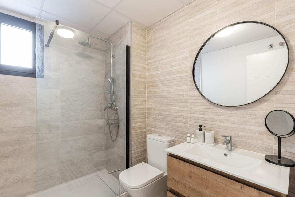 Casa Paseo - new apt with sea views from terrace Apartment in Estepona