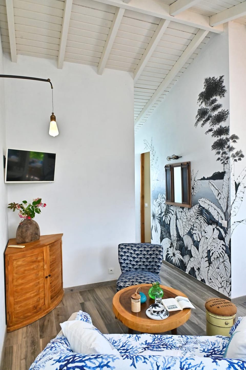 Communal lounge/ TV room, TV and multimedia, Decorative detail, Seating area