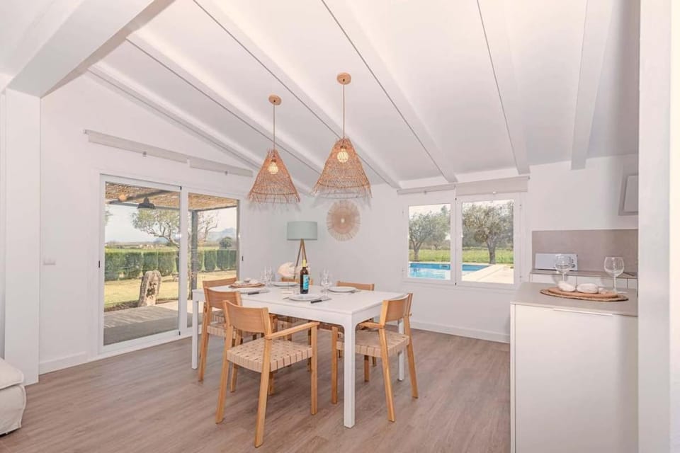 Aumadravet del Bosch by Villa Select Villa in Raiguer