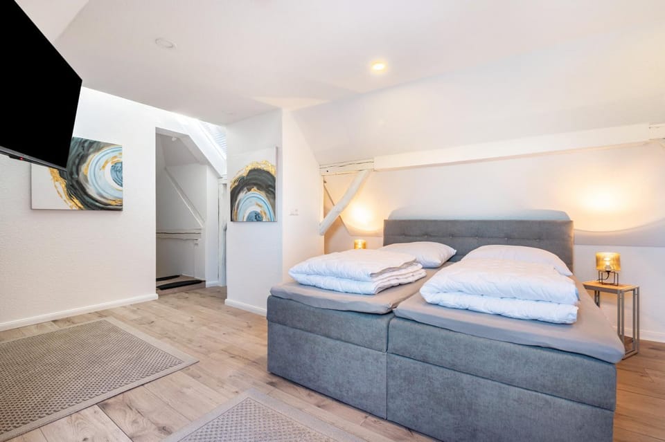 Living room, Bedroom