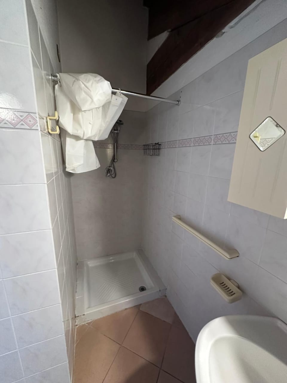 Shower, Toilet, Bathroom, towels