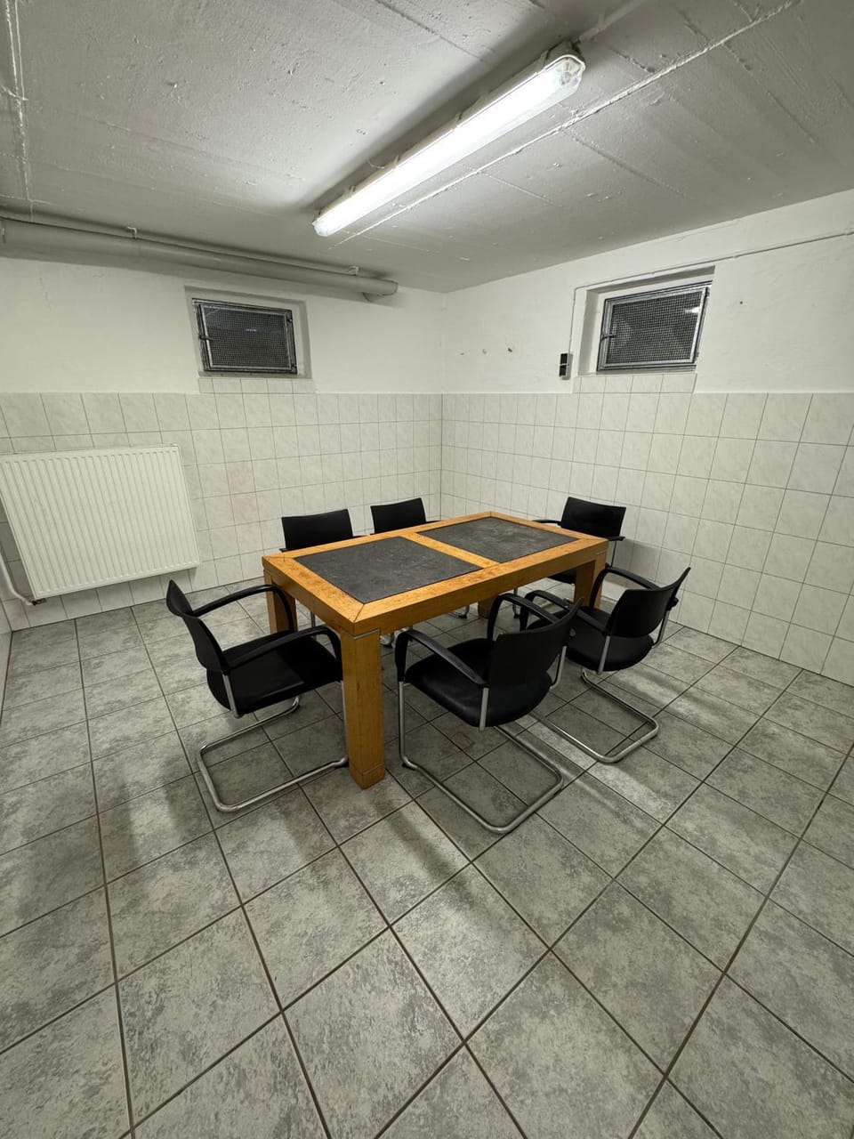 Seating area, Dining area