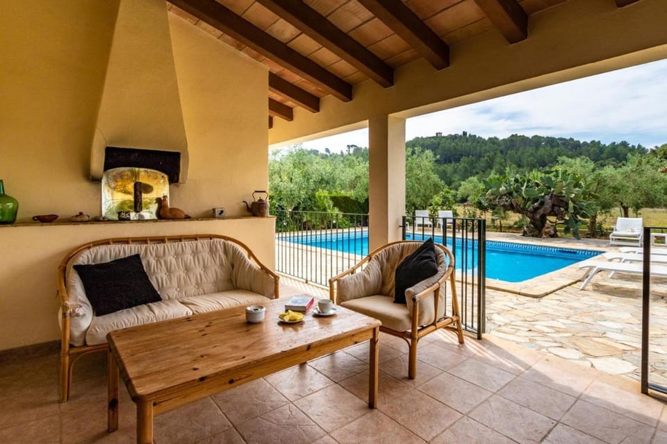 La Vinya Bou Ros by Villa Select Villa in Raiguer
