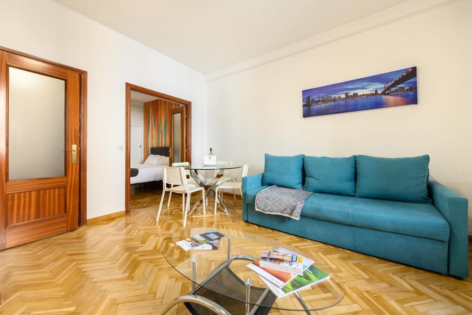 MAY613 Piso de 1 dormitorio en pleno centro de Madrid - Alquiler temporal Apartment in Centro