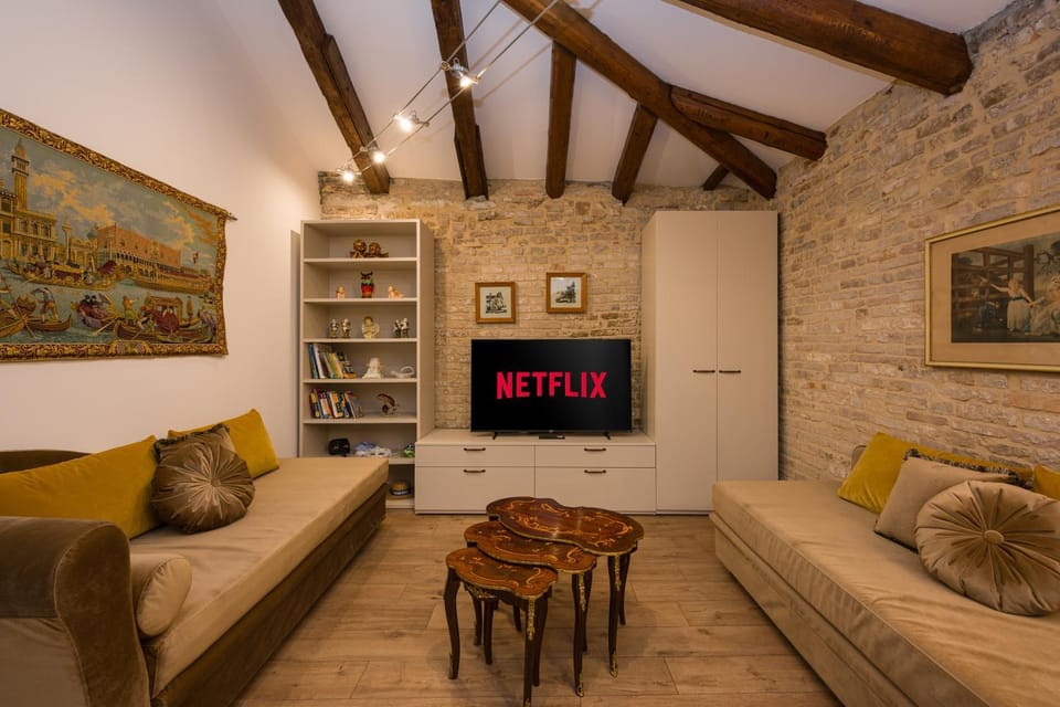 Communal lounge/ TV room, Seating area, heating, heating, air conditioner, air conditioner