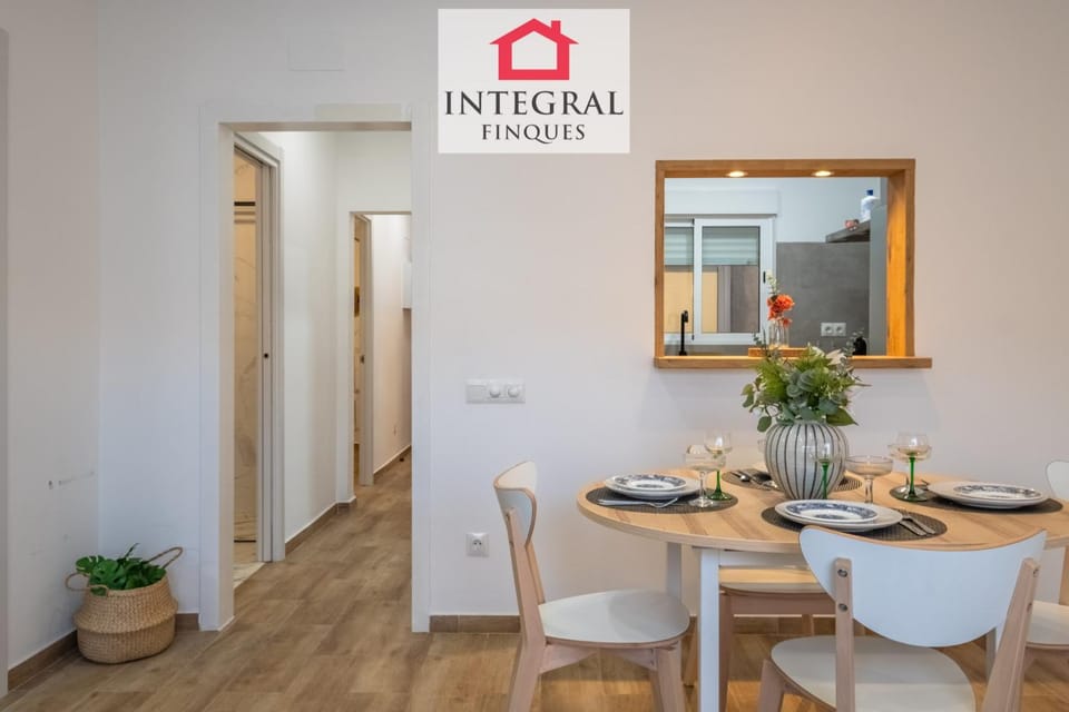 Bathroom, Photo of the whole room, Dining area, kitchen