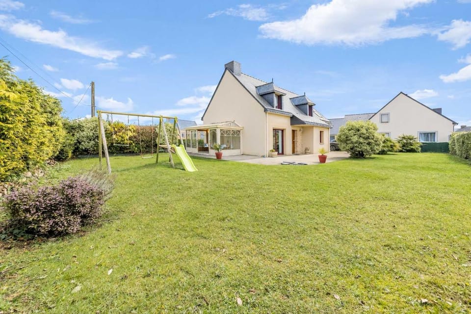 Property building, Natural landscape, Children play ground, Garden, Garden, Garden view