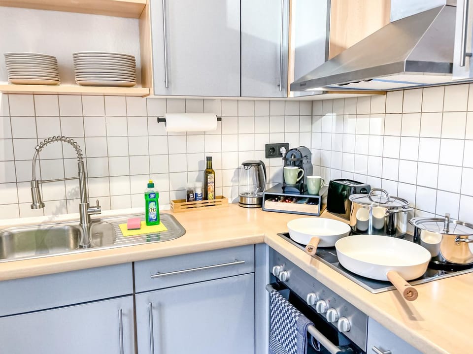 Kitchen or kitchenette, stove, stove, kitchen, kitchen