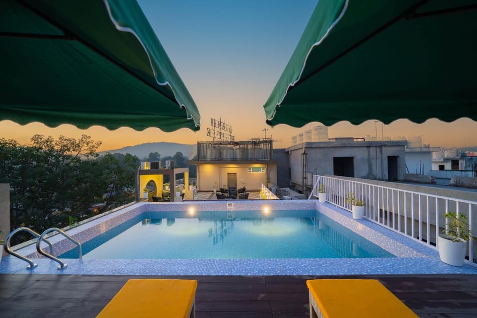 Balcony/Terrace, Pool view, Swimming pool