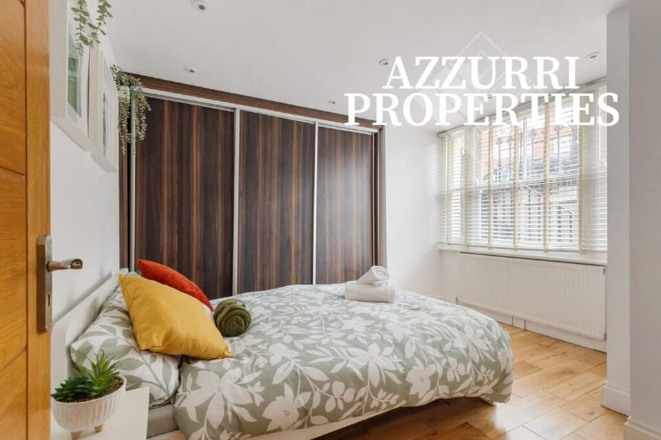 Charming 2BR Flat with Private Garden Apartment in City of Westminster