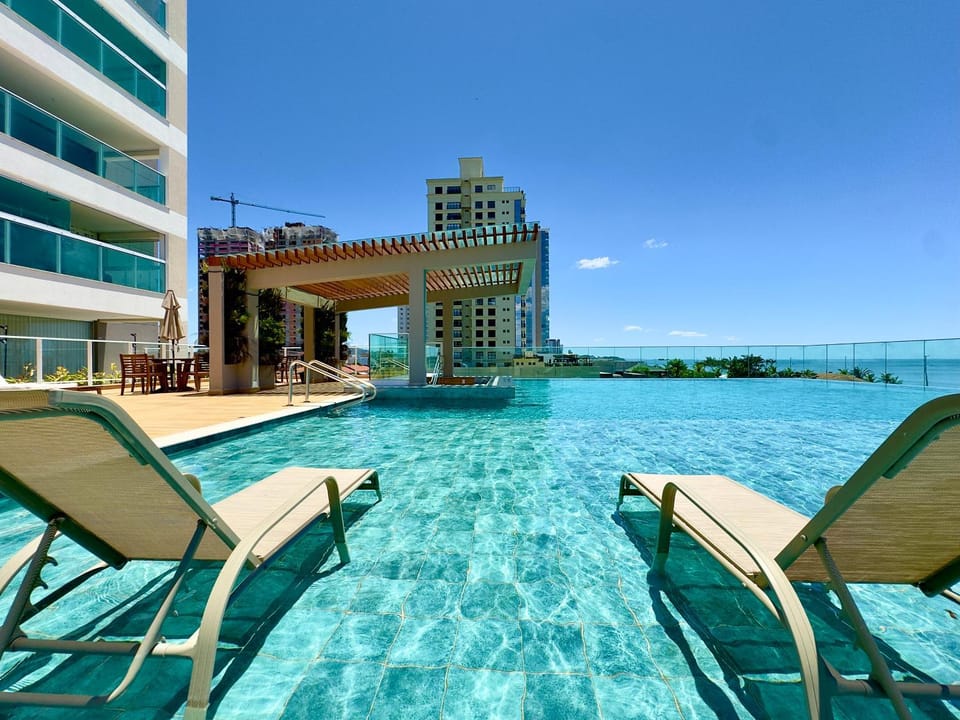 Swimming pool, sunbed