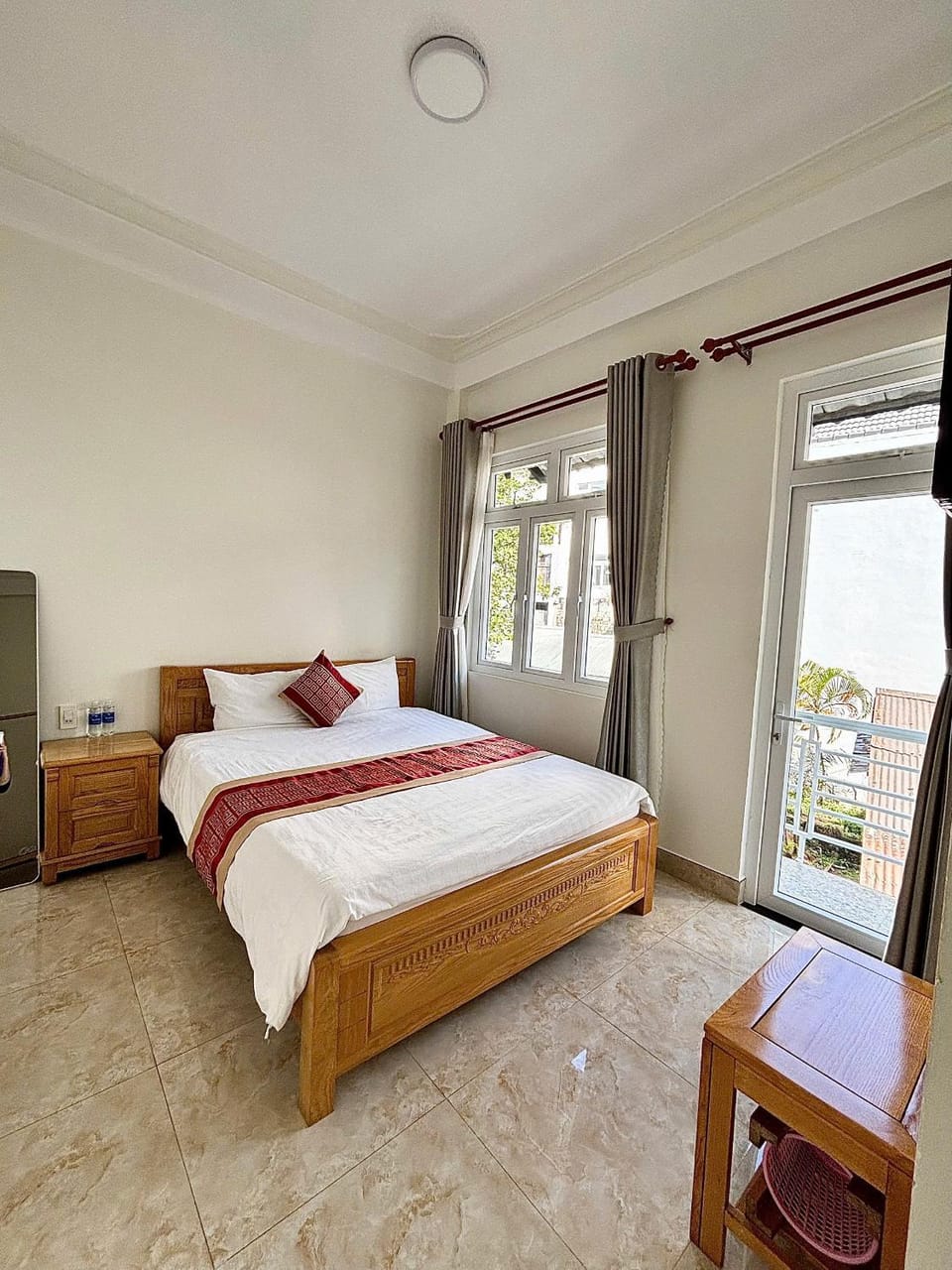 Bed, Photo of the whole room