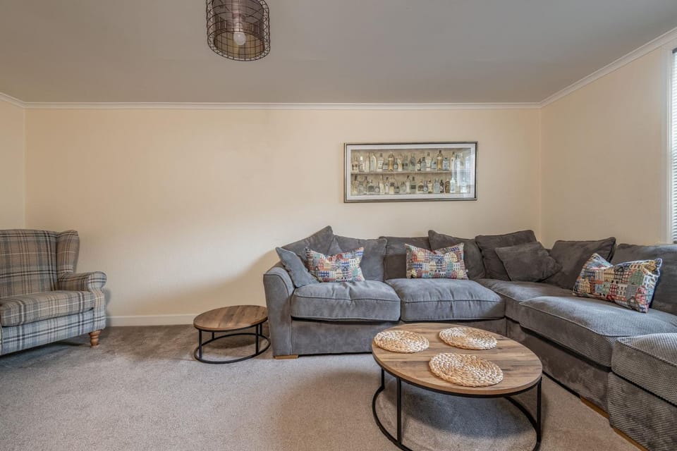 Communal lounge/ TV room, Living room