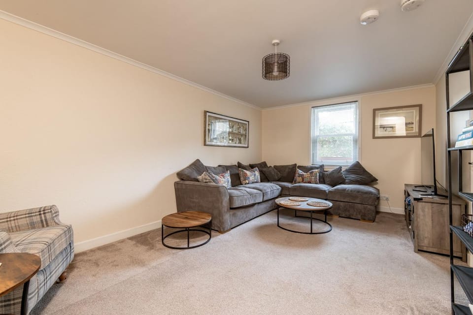 Communal lounge/ TV room, Living room