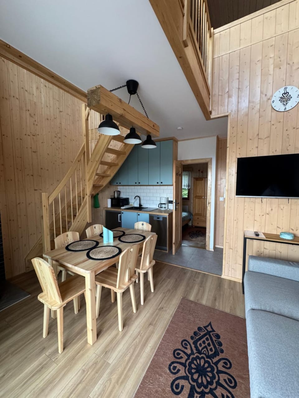 TV and multimedia, Kitchen or kitchenette, Living room, Dining area
