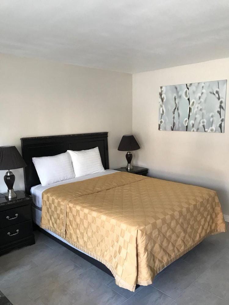 Akua Inn & Suites - Anaheim - Fullerton Hotel in Fullerton