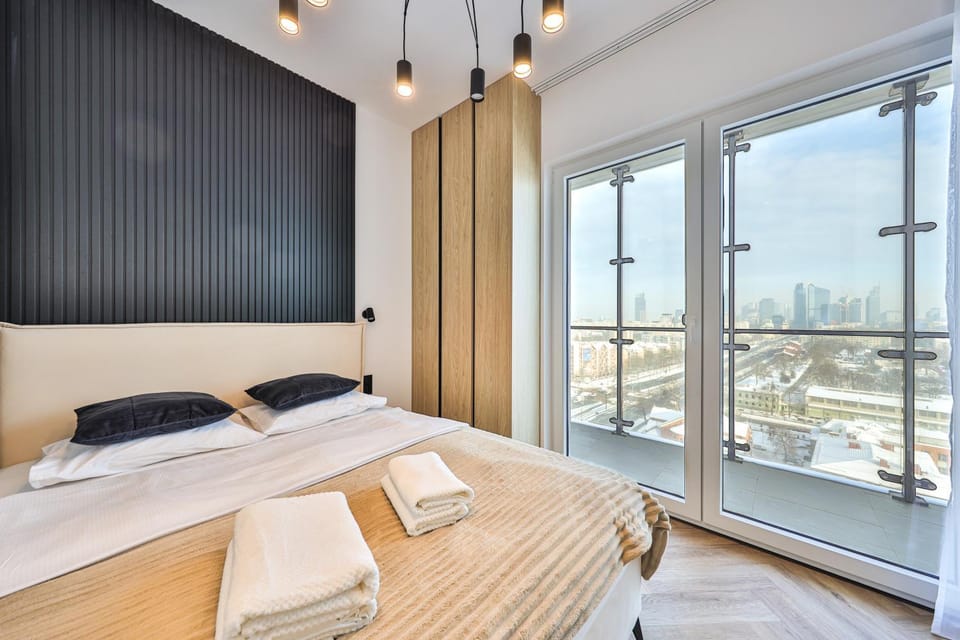 Bed, Balcony/Terrace, Bedroom