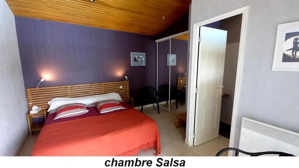 LesFrugères Bed and Breakfast in Nouvelle-Aquitaine