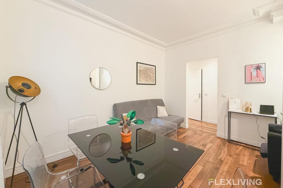 Charming room in apartment Sorbonne Bercy Bois de Vincennes House in Paris